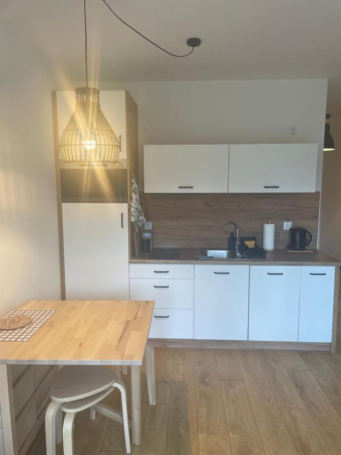 Apartament Kuba Na Spokojnej วีสวา ภายนอก รูปภาพ
